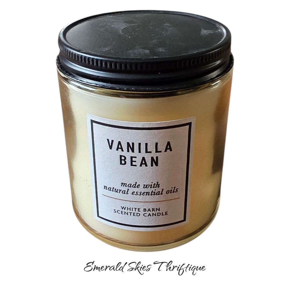 B&BW white barn vanilla bean candle 7 oz. New.  free shipping